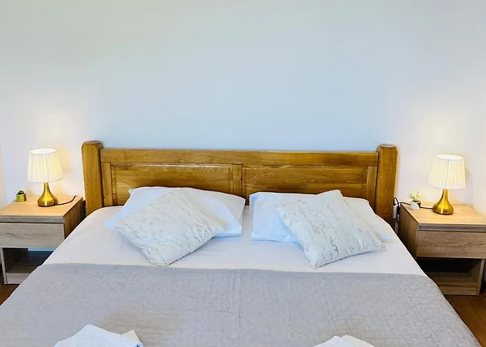 Eden House With Private Pool And Vineyard Kaštela