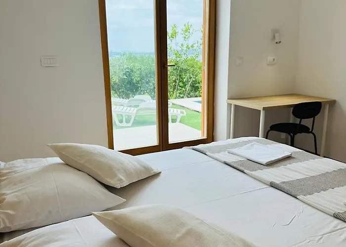 Feriehus Eden House With Private Pool And Vineyard