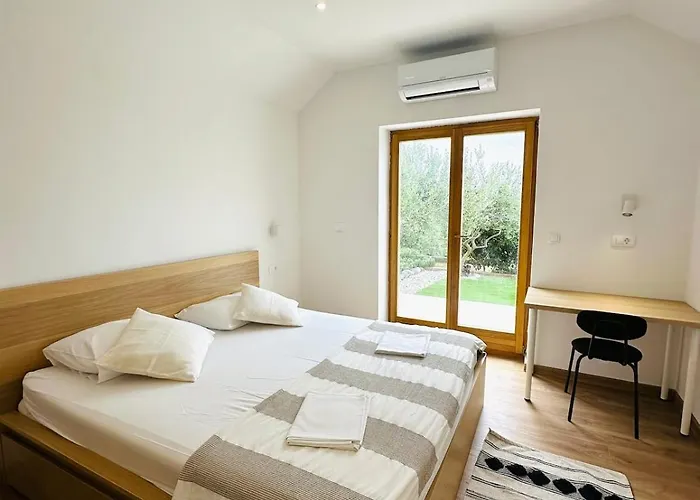 Eden House With Private Pool And Vineyard Kaštela
